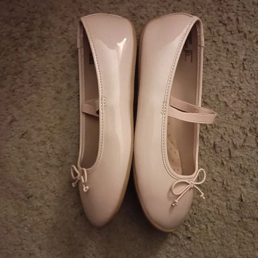 Wonder Nation Memory Foam Girls Patent Leather Flats Size 3 Tan PRE-OWNED